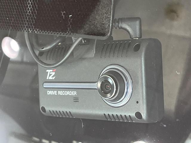 ヤリスクロス ハイブリッドＺ　モデリスタ　純正８型ナビ　バックカメラ　衝突被害軽減システム　レーダークルーズ　禁煙車　電動リアゲート　パワーシート　ドラレコ　コーナーセンサー　スマートキー　ＬＥＤヘッド　ＥＴＣ２．０（25枚目）