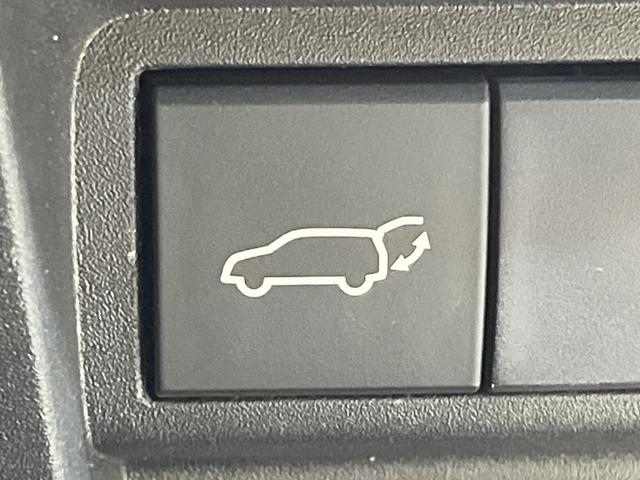 ヤリスクロス ハイブリッドＺ　モデリスタ　純正８型ナビ　バックカメラ　衝突被害軽減システム　レーダークルーズ　禁煙車　電動リアゲート　パワーシート　ドラレコ　コーナーセンサー　スマートキー　ＬＥＤヘッド　ＥＴＣ２．０（36枚目）