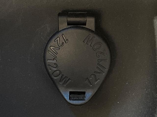 ヤリスクロス ハイブリッドＺ　モデリスタ　純正８型ナビ　バックカメラ　衝突被害軽減システム　レーダークルーズ　禁煙車　電動リアゲート　パワーシート　ドラレコ　コーナーセンサー　スマートキー　ＬＥＤヘッド　ＥＴＣ２．０（40枚目）