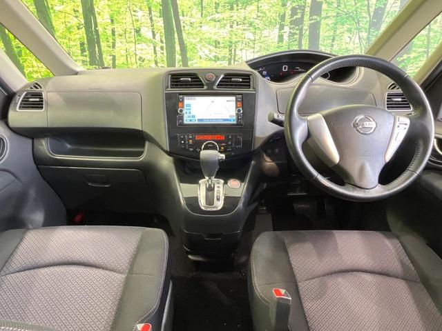 セレナ ハイウェイスター　Ｓ－ハイブリッド　Ｖセレクション　両側電動ドア　純正ＳＤナビ　後席モニター　バックカメラ　禁煙車　スマートキー　ＨＩＤヘッド　ビルトインＥＴＣ　クルコン　純正１６インチアルミ　オートライト　オートエアコン　リアエアコン（2枚目）