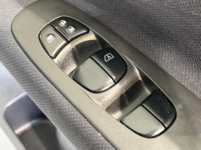 セレナ ハイウェイスター　Ｓ－ハイブリッド　Ｖセレクション　両側電動ドア　純正ＳＤナビ　後席モニター　バックカメラ　禁煙車　スマートキー　ＨＩＤヘッド　ビルトインＥＴＣ　クルコン　純正１６インチアルミ　オートライト　オートエアコン　リアエアコン（29枚目）