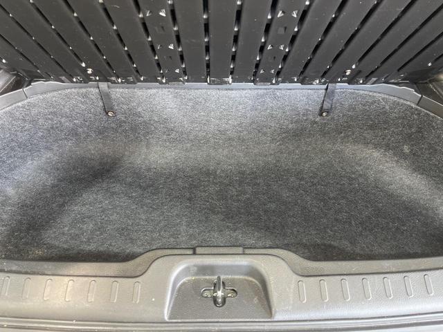 セレナ ハイウェイスター　Ｓ－ハイブリッド　Ｖセレクション　両側電動ドア　純正ＳＤナビ　後席モニター　バックカメラ　禁煙車　スマートキー　ＨＩＤヘッド　ビルトインＥＴＣ　クルコン　純正１６インチアルミ　オートライト　オートエアコン　リアエアコン（39枚目）