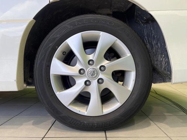 セレナ ハイウェイスター　Ｓ－ハイブリッド　Ｖセレクション　両側電動ドア　純正ＳＤナビ　後席モニター　バックカメラ　禁煙車　スマートキー　ＨＩＤヘッド　ビルトインＥＴＣ　クルコン　純正１６インチアルミ　オートライト　オートエアコン　リアエアコン（51枚目）