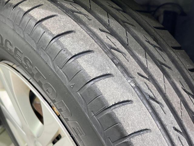 ノート メダリスト　純正ＳＤナビ　全周囲カメラ　禁煙車　ハーフレザーシート　スマートキー　ＥＴＣ　オートライト　オートエアコン　Ｂｌｕｅｔｏｏｔｈ　ＣＤ　ＤＶＤ再生　フルセグ（48枚目）