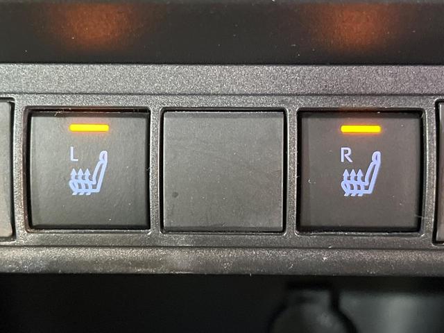 ヤリスクロス ハイブリッドZ 純正8インチナビ バックカメラ トヨタセーフティセンス レーダークルーズ 禁煙車 ハーフレザーシート シートヒーター パワーシート コーナーセンサー スマートキー LEDヘッド ETC(7枚目)