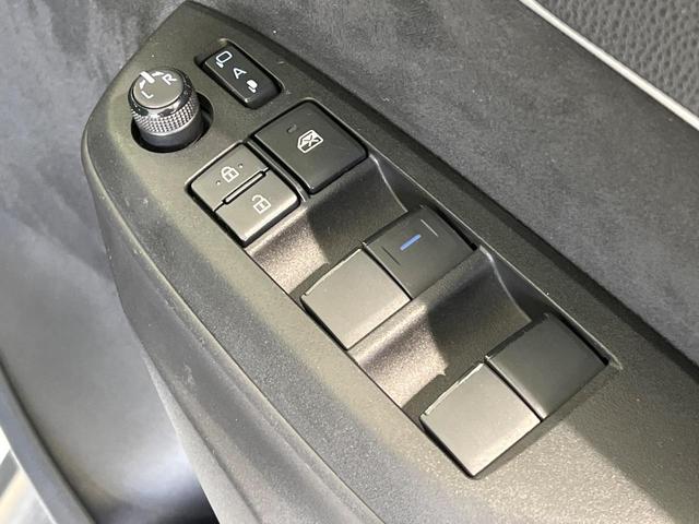 ヤリスクロス ハイブリッドZ 純正8インチナビ バックカメラ トヨタセーフティセンス レーダークルーズ 禁煙車 ハーフレザーシート シートヒーター パワーシート コーナーセンサー スマートキー LEDヘッド ETC(33枚目)