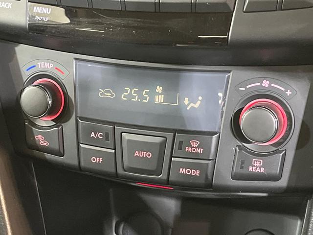 スイフト ＲＳ　禁煙車　スマートキー　ＨＩＤヘッド　純正１６インチアルミ　オートライト　オートエアコン　ＣＤ（3枚目）