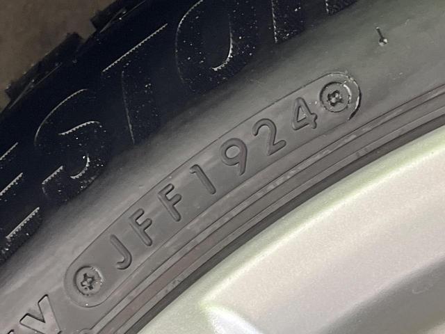 スイフト ＲＳ　禁煙車　スマートキー　ＨＩＤヘッド　純正１６インチアルミ　オートライト　オートエアコン　ＣＤ（23枚目）