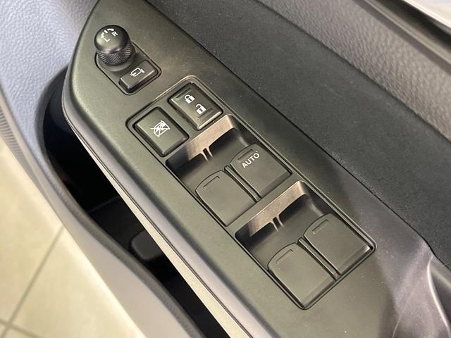 スイフト ＲＳ　禁煙車　スマートキー　ＨＩＤヘッド　純正１６インチアルミ　オートライト　オートエアコン　ＣＤ（40枚目）