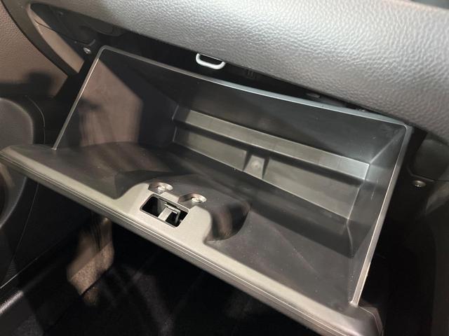 スイフト ＲＳ　禁煙車　スマートキー　ＨＩＤヘッド　純正１６インチアルミ　オートライト　オートエアコン　ＣＤ（41枚目）