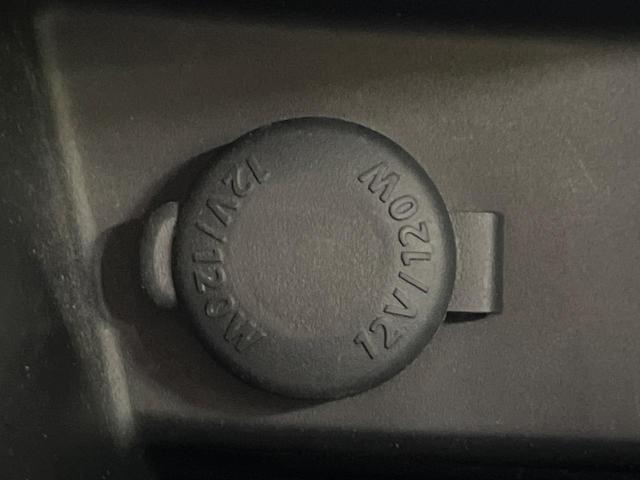 スイフト ＲＳ　禁煙車　スマートキー　ＨＩＤヘッド　純正１６インチアルミ　オートライト　オートエアコン　ＣＤ（51枚目）