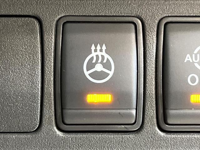 セレナ ハイウェイスターＶ　アルパイン１１インチナビ　プロパイロット　１０．１インチ後席モニター　衝突軽減システム　ブラインドスポットモニター　クリアランスソナー　両側パワースライドドア　シートヒーター　ハンドルヒーター（30枚目）