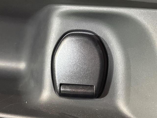 セレナ ハイウェイスターＶ　アルパイン１１インチナビ　プロパイロット　１０．１インチ後席モニター　衝突軽減システム　ブラインドスポットモニター　クリアランスソナー　両側パワースライドドア　シートヒーター　ハンドルヒーター（44枚目）