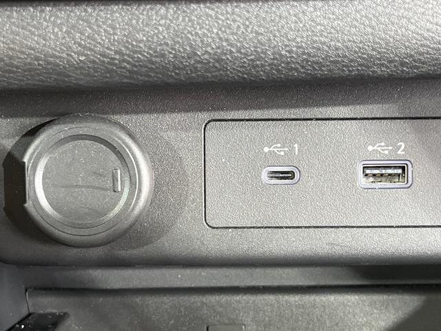 エクストレイル Ｇ　ｅ－４ＯＲＣＥ　純正１２型ナビ　全周囲カメラ　衝突被害軽減システム　禁煙車　電動リアゲート　レザーシート　ドラレコ　コーナーセンサー　スマートキー　ＬＥＤヘッド　ビルトインＥＴＣ　クルコン　純正１９インチアルミ（42枚目）