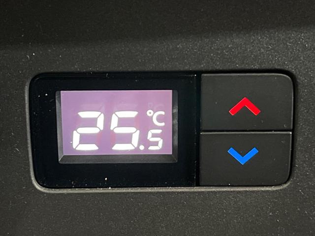 エクストレイル Ｇ　ｅ－４ＯＲＣＥ　純正１２型ナビ　全周囲カメラ　衝突被害軽減システム　禁煙車　電動リアゲート　レザーシート　ドラレコ　コーナーセンサー　スマートキー　ＬＥＤヘッド　ビルトインＥＴＣ　クルコン　純正１９インチアルミ（46枚目）