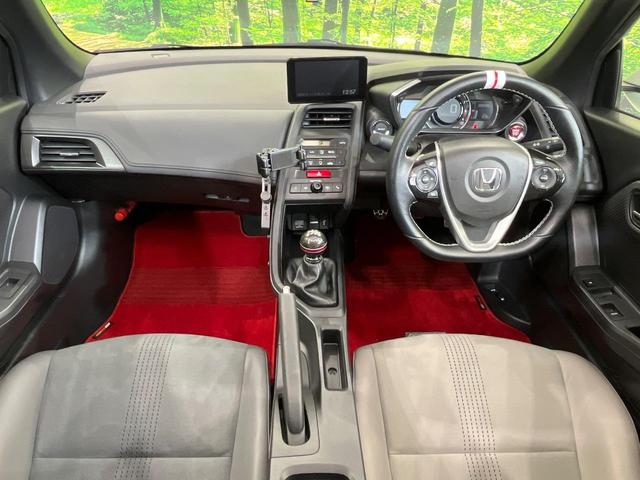 S660 α MT車 ターボ バックカメラ 禁煙車 ハーフレザーシート スマートキー LEDヘッド ETC クルコン 純正15インチアルミ オートライト オートエアコン Bluetooth(2枚目)