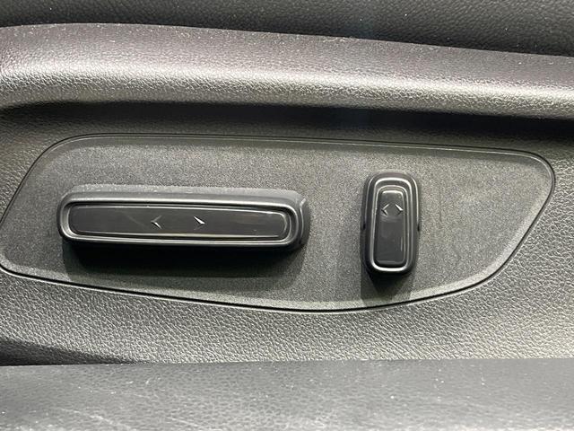 シビック ｅ：ＨＥＶ　純正９型ナビ　テールゲートスポイラー　バックカメラ　ＢＯＳＥサウンド　衝突被害軽減システム　レーダークルーズ　禁煙車　ハーフレザーシート　コーナーセンサー　スマートキー　ＬＥＤヘッド　ＥＴＣ２．０（6枚目）