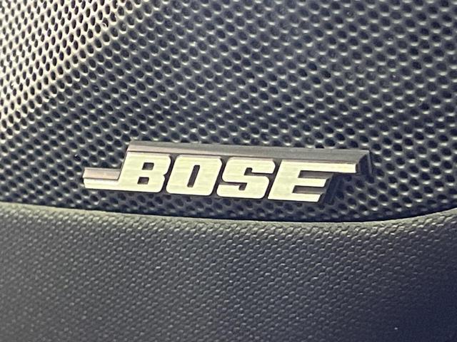 シビック ｅ：ＨＥＶ　純正９型ナビ　テールゲートスポイラー　バックカメラ　ＢＯＳＥサウンド　衝突被害軽減システム　レーダークルーズ　禁煙車　ハーフレザーシート　コーナーセンサー　スマートキー　ＬＥＤヘッド　ＥＴＣ２．０（7枚目）