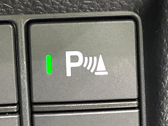 シビック ｅ：ＨＥＶ　純正９型ナビ　テールゲートスポイラー　バックカメラ　ＢＯＳＥサウンド　衝突被害軽減システム　レーダークルーズ　禁煙車　ハーフレザーシート　コーナーセンサー　スマートキー　ＬＥＤヘッド　ＥＴＣ２．０（31枚目）