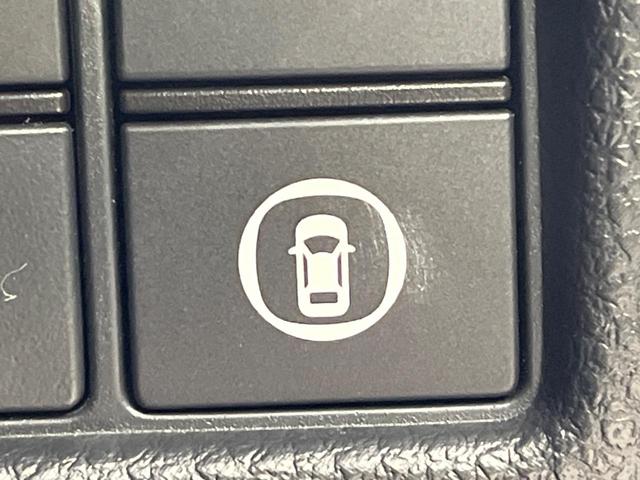 シビック ｅ：ＨＥＶ　純正９型ナビ　テールゲートスポイラー　バックカメラ　ＢＯＳＥサウンド　衝突被害軽減システム　レーダークルーズ　禁煙車　ハーフレザーシート　コーナーセンサー　スマートキー　ＬＥＤヘッド　ＥＴＣ２．０（33枚目）