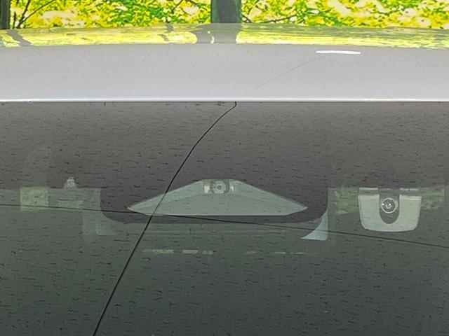 アルファードハイブリッド Ｚ　両側電動ドア　純正１４インチナビ　後席モニター　全周囲カメラ　衝突被害軽減システム　レーダークルーズ　禁煙車　電動リアゲート　レザーシート　前席シートエアコン　リアシートエアコン　前後席パワーシート（3枚目）