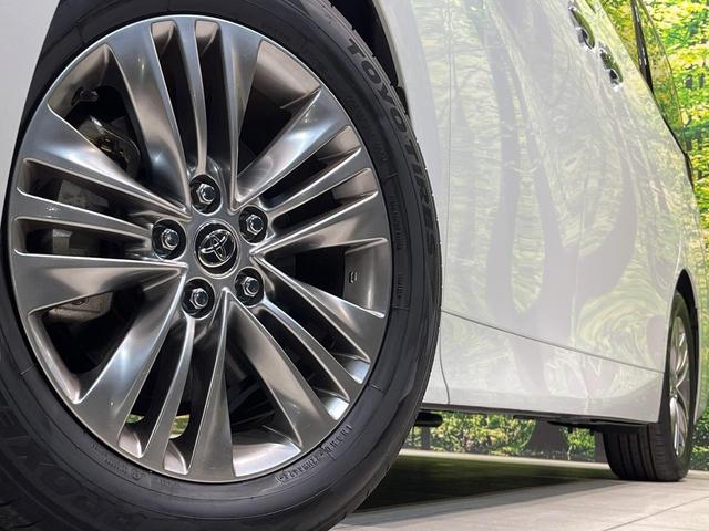 アルファードハイブリッド Ｚ　両側電動ドア　純正１４インチナビ　後席モニター　全周囲カメラ　衝突被害軽減システム　レーダークルーズ　禁煙車　電動リアゲート　レザーシート　前席シートエアコン　リアシートエアコン　前後席パワーシート（13枚目）