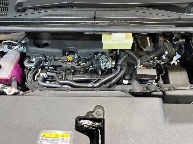 アルファードハイブリッド Ｚ　両側電動ドア　純正１４インチナビ　後席モニター　全周囲カメラ　衝突被害軽減システム　レーダークルーズ　禁煙車　電動リアゲート　レザーシート　前席シートエアコン　リアシートエアコン　前後席パワーシート（18枚目）