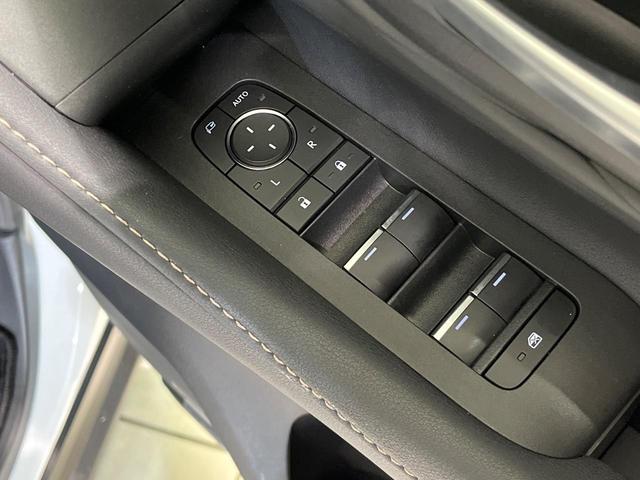 アルファードハイブリッド Ｚ　両側電動ドア　純正１４インチナビ　後席モニター　全周囲カメラ　衝突被害軽減システム　レーダークルーズ　禁煙車　電動リアゲート　レザーシート　前席シートエアコン　リアシートエアコン　前後席パワーシート（36枚目）