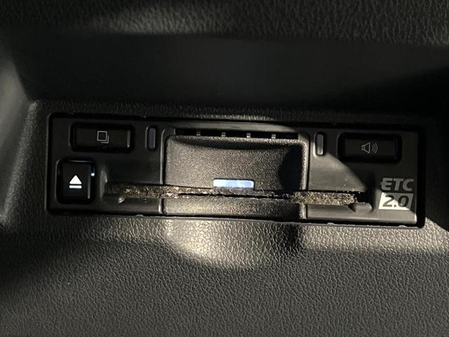 アルファードハイブリッド Ｚ　両側電動ドア　純正１４インチナビ　後席モニター　全周囲カメラ　衝突被害軽減システム　レーダークルーズ　禁煙車　電動リアゲート　レザーシート　前席シートエアコン　リアシートエアコン　前後席パワーシート（44枚目）