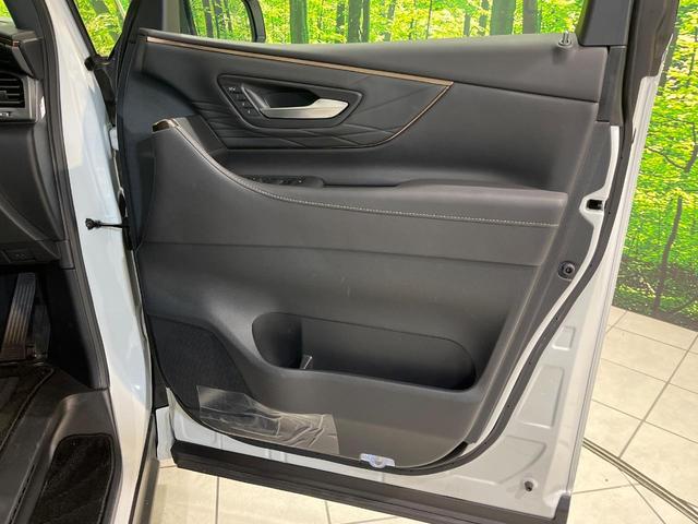 アルファードハイブリッド Ｚ　両側電動ドア　純正１４インチナビ　後席モニター　全周囲カメラ　衝突被害軽減システム　レーダークルーズ　禁煙車　電動リアゲート　レザーシート　前席シートエアコン　リアシートエアコン　前後席パワーシート（56枚目）