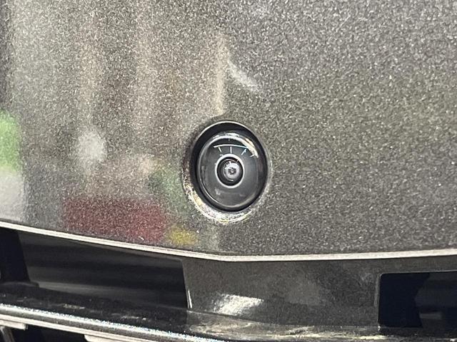 アルファードハイブリッド Ｚ　両側電動ドア　純正１４インチナビ　後席モニター　全周囲カメラ　衝突被害軽減システム　レーダークルーズ　禁煙車　電動リアゲート　レザーシート　前席シートエアコン　リアシートエアコン　前後席パワーシート（61枚目）