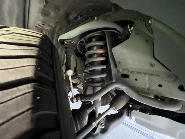 ランドクルーザープラド ＴＸ　Ｌパッケージ　マットブラックエディション　純正９型ナビ　全周囲カメラ　サンルーフ　衝突被害軽減システム　レーダークルーズ　禁煙車　前席シートエアコン　ドラレコ　コーナーセンサー　ＬＥＤヘッド　ＥＴＣ２．０（19枚目）