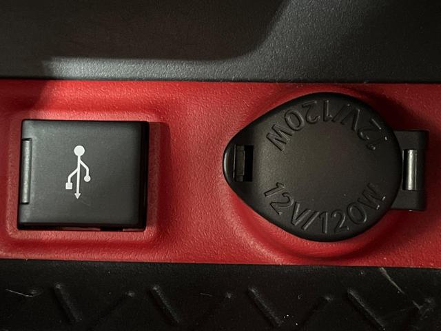 ＲＡＶ４ アドベンチャー　オフロードパッケージ　４ＷＤ　バックカメラ　衝突被害軽減システム　レーダークルーズ　禁煙車　パワーシート　ドラレコ　コーナーセンサー　スマートキー　ＬＥＤヘッド　ビルトインＥＴＣ　純正１８インチアルミ　車線逸脱警報（36枚目）