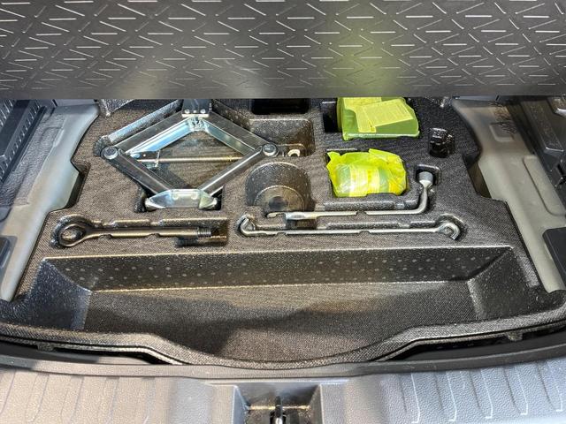 ＲＡＶ４ アドベンチャー　オフロードパッケージ　４ＷＤ　バックカメラ　衝突被害軽減システム　レーダークルーズ　禁煙車　パワーシート　ドラレコ　コーナーセンサー　スマートキー　ＬＥＤヘッド　ビルトインＥＴＣ　純正１８インチアルミ　車線逸脱警報（42枚目）