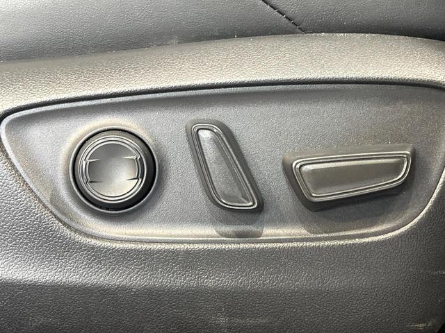 ＲＡＶ４ アドベンチャー　オフロードパッケージ　４ＷＤ　バックカメラ　衝突被害軽減システム　レーダークルーズ　禁煙車　パワーシート　ドラレコ　コーナーセンサー　スマートキー　ＬＥＤヘッド　ビルトインＥＴＣ　純正１８インチアルミ　車線逸脱警報（43枚目）