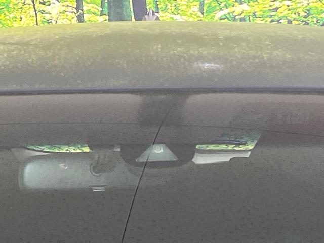 フィットハイブリッド Ｓ　ホンダセンシング　純正ＳＤナビ　バックカメラ　衝突被害軽減システム　レーダークルーズ　禁煙車　スマートキー　ＬＥＤヘッド　ビルトインＥＴＣ　純正１６インチアルミ　車線逸脱警報　オートライト　オートエアコン（3枚目）