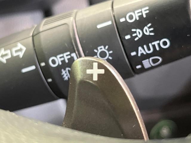フィットハイブリッド Ｓ　ホンダセンシング　純正ＳＤナビ　バックカメラ　衝突被害軽減システム　レーダークルーズ　禁煙車　スマートキー　ＬＥＤヘッド　ビルトインＥＴＣ　純正１６インチアルミ　車線逸脱警報　オートライト　オートエアコン（7枚目）