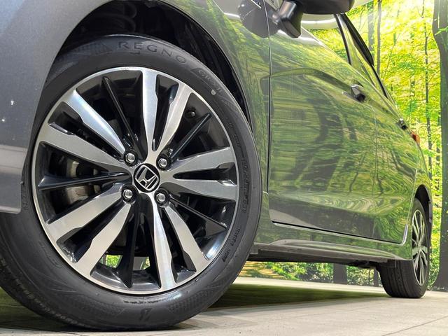 フィットハイブリッド Ｓ　ホンダセンシング　純正ＳＤナビ　バックカメラ　衝突被害軽減システム　レーダークルーズ　禁煙車　スマートキー　ＬＥＤヘッド　ビルトインＥＴＣ　純正１６インチアルミ　車線逸脱警報　オートライト　オートエアコン（13枚目）