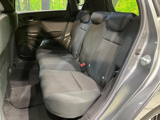 フィットハイブリッド Ｓ　ホンダセンシング　純正ＳＤナビ　バックカメラ　衝突被害軽減システム　レーダークルーズ　禁煙車　スマートキー　ＬＥＤヘッド　ビルトインＥＴＣ　純正１６インチアルミ　車線逸脱警報　オートライト　オートエアコン（28枚目）