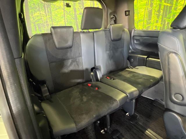 ヴォクシー ハイブリッドＺＳ　煌ＩＩＩ　両側電動ドア　純正９型ナビ　後席モニター　バックカメラ　衝突被害軽減システム　禁煙車　ハーフレザーシート　ドラレコ　コーナーセンサー　スマートキー　ＬＥＤヘッド　ビルトインＥＴＣ　クルコン（12枚目）