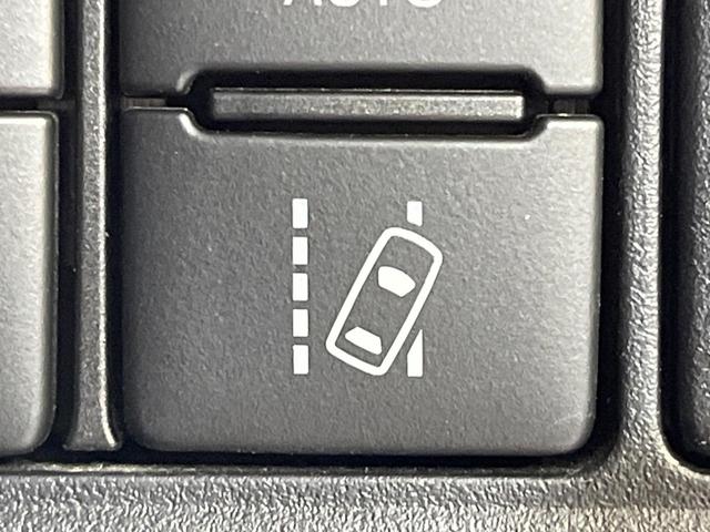 ヴォクシー ハイブリッドＺＳ　煌ＩＩＩ　両側電動ドア　純正９型ナビ　後席モニター　バックカメラ　衝突被害軽減システム　禁煙車　ハーフレザーシート　ドラレコ　コーナーセンサー　スマートキー　ＬＥＤヘッド　ビルトインＥＴＣ　クルコン（31枚目）