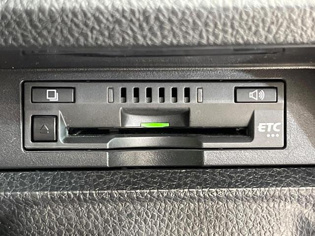 ヴォクシー ハイブリッドＺＳ　煌ＩＩＩ　両側電動ドア　純正９型ナビ　後席モニター　バックカメラ　衝突被害軽減システム　禁煙車　ハーフレザーシート　ドラレコ　コーナーセンサー　スマートキー　ＬＥＤヘッド　ビルトインＥＴＣ　クルコン（38枚目）