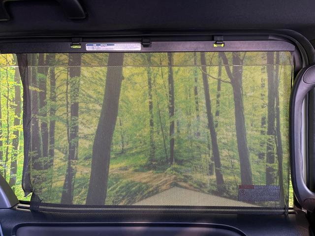 ヴォクシー ハイブリッドＺＳ　煌ＩＩＩ　両側電動ドア　純正９型ナビ　後席モニター　バックカメラ　衝突被害軽減システム　禁煙車　ハーフレザーシート　ドラレコ　コーナーセンサー　スマートキー　ＬＥＤヘッド　ビルトインＥＴＣ　クルコン（41枚目）