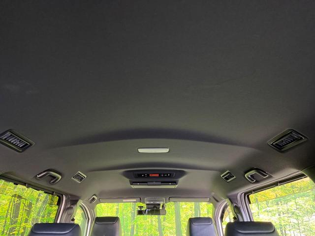 ヴォクシー ハイブリッドＺＳ　煌ＩＩＩ　両側電動ドア　純正９型ナビ　後席モニター　バックカメラ　衝突被害軽減システム　禁煙車　ハーフレザーシート　ドラレコ　コーナーセンサー　スマートキー　ＬＥＤヘッド　ビルトインＥＴＣ　クルコン（49枚目）