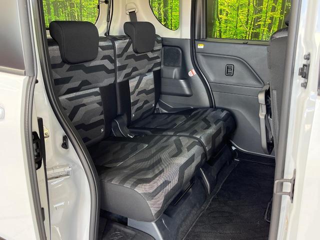 タント ファンクロスターボ　９型ディスプレイオーディオ　両側電動ドア　全周囲カメラ　衝突被害軽減システム　レーダークルーズ　禁煙車　ドラレコ　スマートキー　ＬＥＤヘッド　ルーフレール　ＥＴＣ（9枚目）