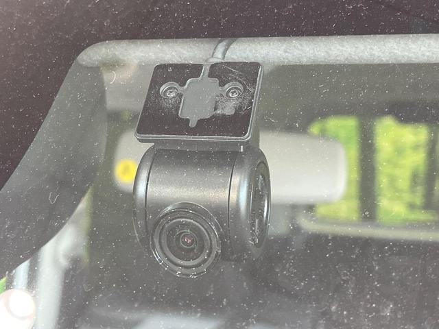 タント ファンクロスターボ　９型ディスプレイオーディオ　両側電動ドア　全周囲カメラ　衝突被害軽減システム　レーダークルーズ　禁煙車　ドラレコ　スマートキー　ＬＥＤヘッド　ルーフレール　ＥＴＣ（31枚目）