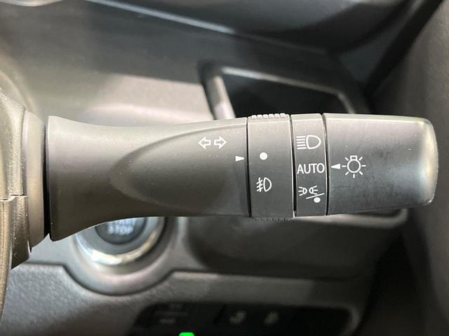 ソリオ ハイブリッドMZ 純正8型ナビ 両側電動ドア 禁煙車 全周囲カメラ 衝突被害軽減システム ドラレコ コーナーセンサー スマートキー LEDヘッド ビルトインETC 純正15インチアルミ オートハイビーム 車線逸脱警報(32枚目)