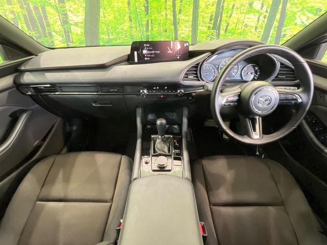 ＭＡＺＤＡ３ファストバック １５Ｓツーリング　ＳＤナビ　全周囲カメラ　衝突被害軽減システム　レーダークルーズ　禁煙車　コーナーセンサー　スマートキー　ＬＥＤヘッド　ビルトインＥＴＣ　純正１８インチアルミ　オートハイビーム　車線逸脱警報（2枚目）