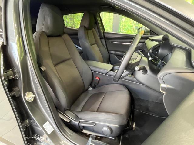 ＭＡＺＤＡ３ファストバック １５Ｓツーリング　ＳＤナビ　全周囲カメラ　衝突被害軽減システム　レーダークルーズ　禁煙車　コーナーセンサー　スマートキー　ＬＥＤヘッド　ビルトインＥＴＣ　純正１８インチアルミ　オートハイビーム　車線逸脱警報（8枚目）