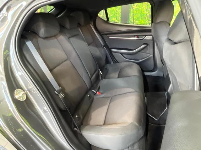 ＭＡＺＤＡ３ファストバック １５Ｓツーリング　ＳＤナビ　全周囲カメラ　衝突被害軽減システム　レーダークルーズ　禁煙車　コーナーセンサー　スマートキー　ＬＥＤヘッド　ビルトインＥＴＣ　純正１８インチアルミ　オートハイビーム　車線逸脱警報（9枚目）